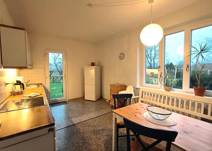 Apartment Hof Appelbue - Urlaub In Zwei Im Storchendorf Bergenhusen