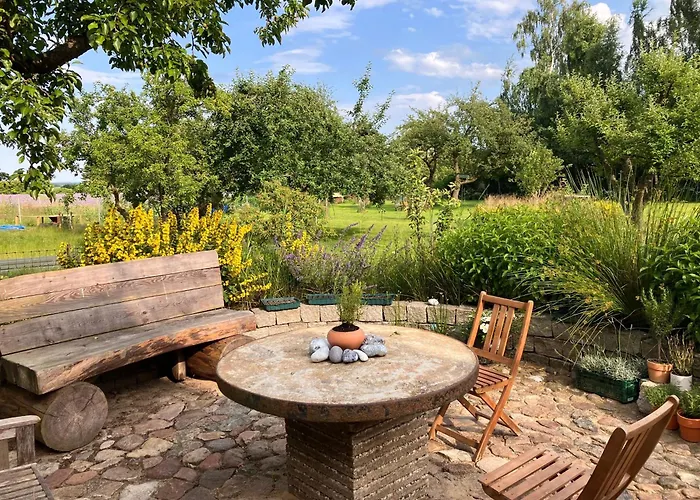 Apartment Hof Appelbue - Urlaub In Zwei Im Storchendorf Bergenhusen